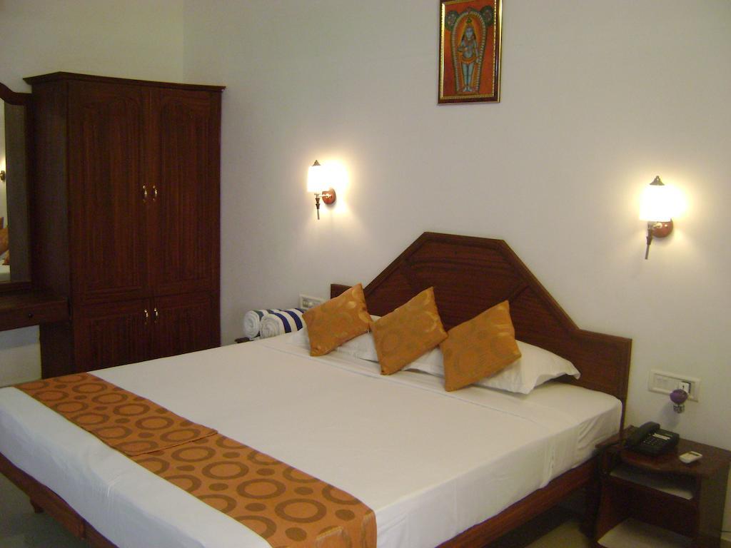 Chakra Ayurvedic Resort Thiruvananthapuram Δωμάτιο φωτογραφία